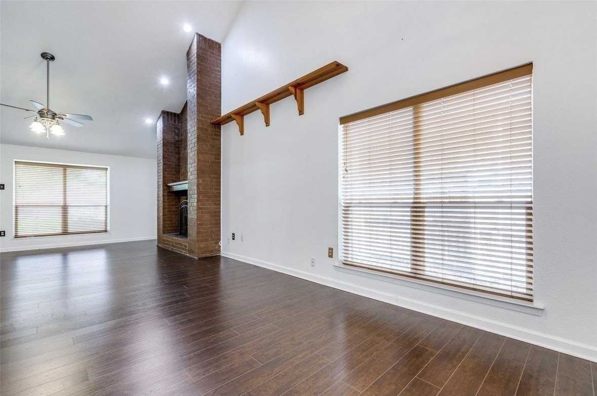8782 Marilyn Dr - Photo 6 of 18