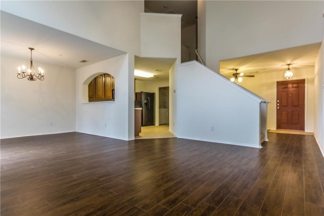 10371 Darkwood Dr - Photo 7 of 33