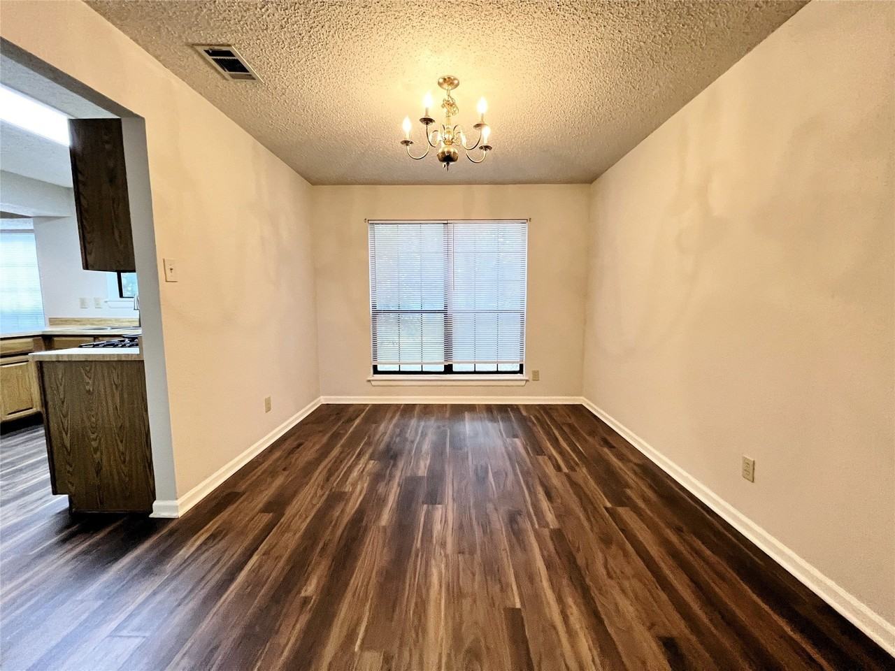 2019 Longmeadow Ct - Photo 4 of 19