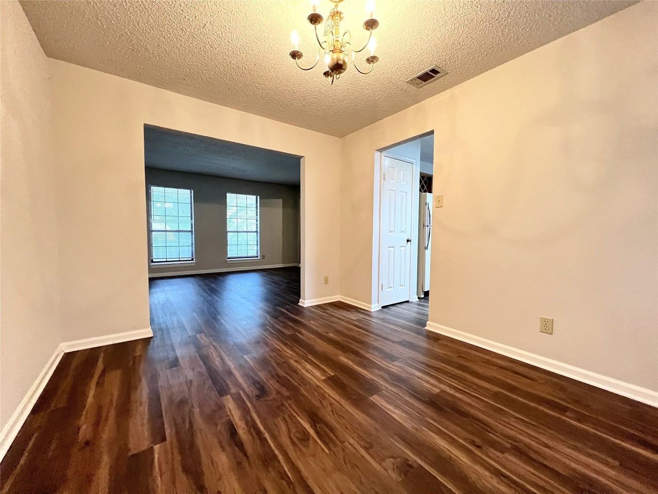 2019 Longmeadow Ct - Photo 5 of 19