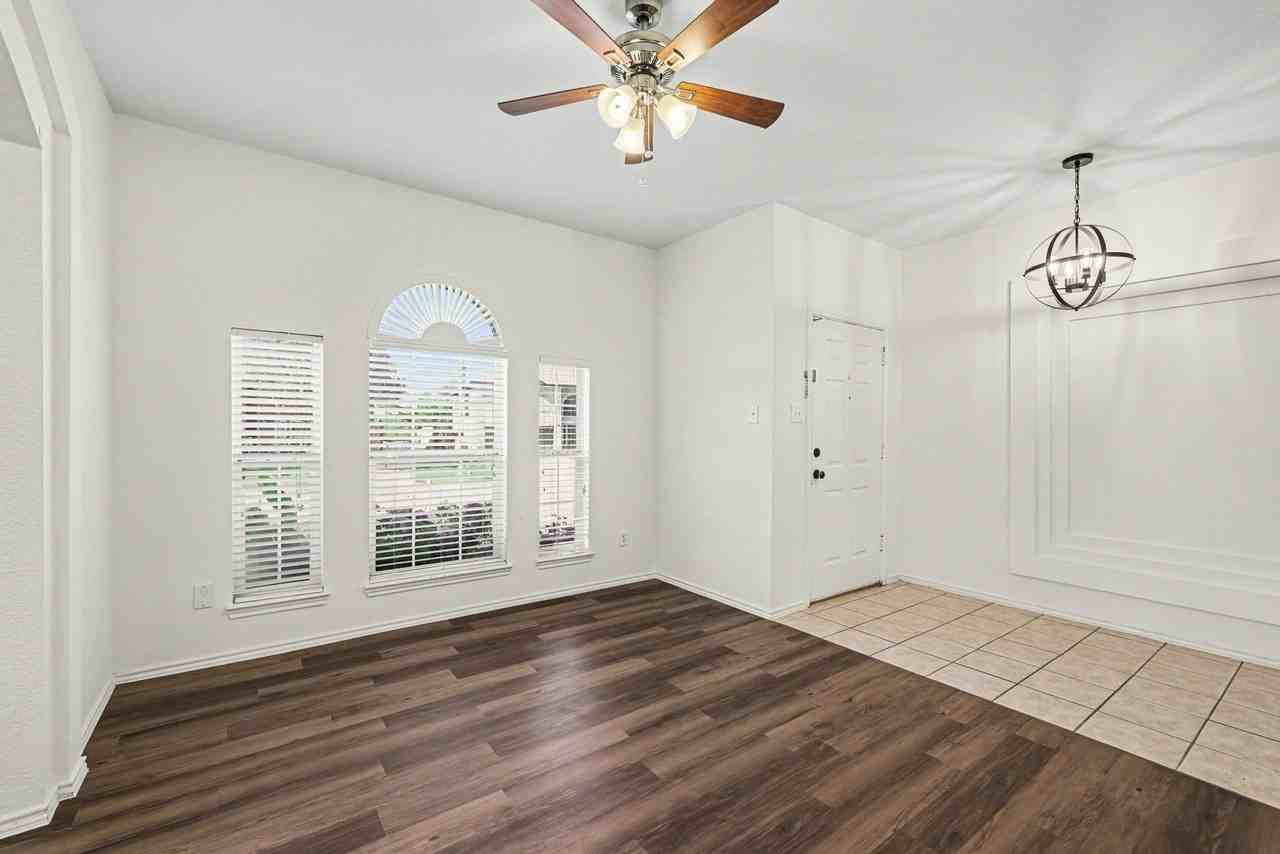 5506 San Marino Dr - Photo 3 of 30