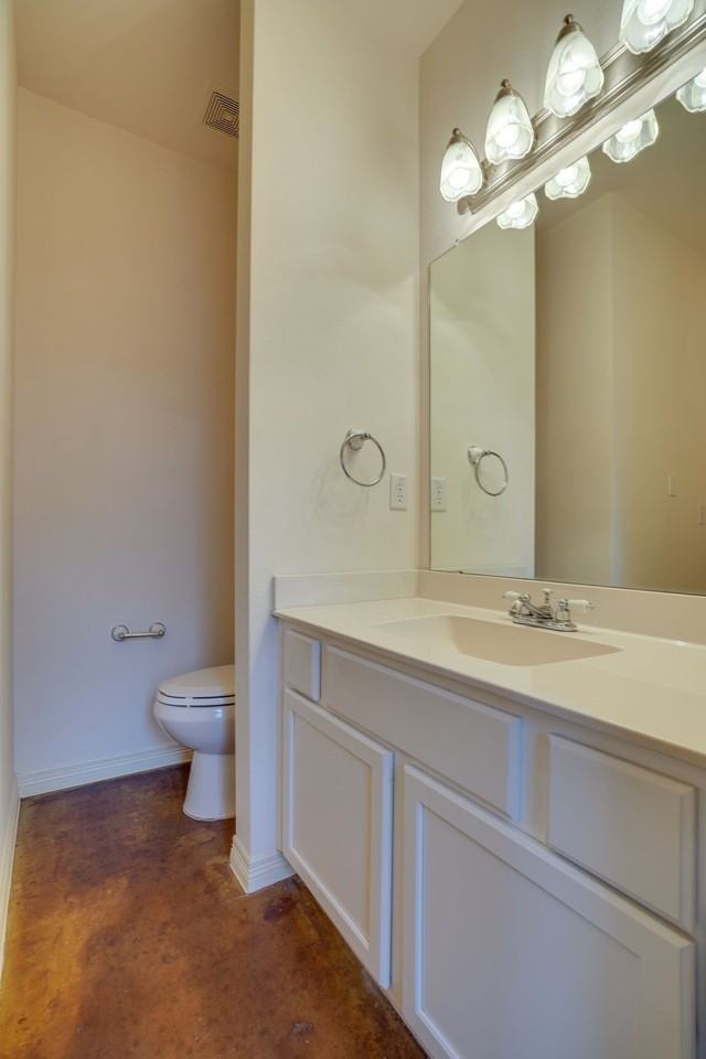 617 E Worth St - Photo 5 of 20