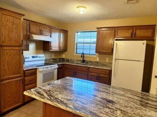 2604 Crix Ln - Photo 3 of 13