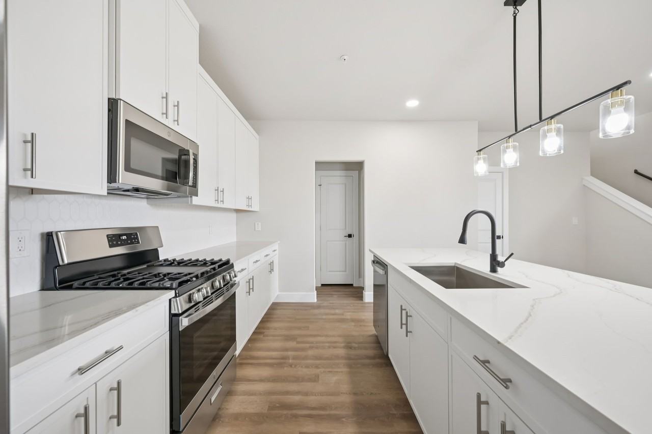3438 Taas Dr #C2 - Photo 4 of 38