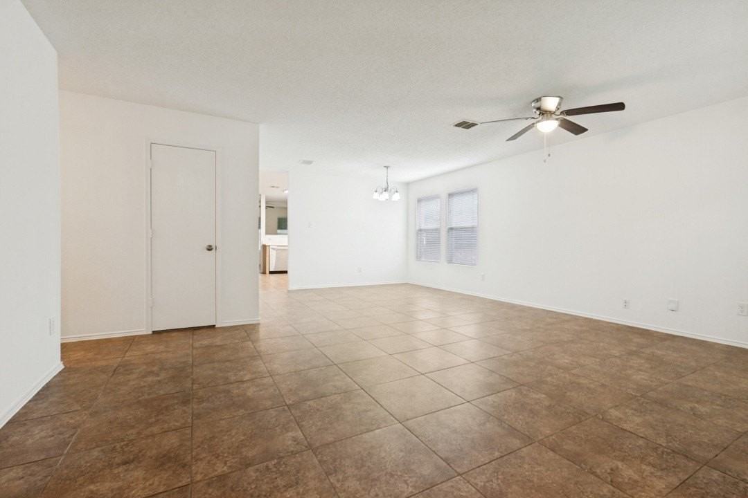 2508 Clear Brook Dr - Photo 5 of 24