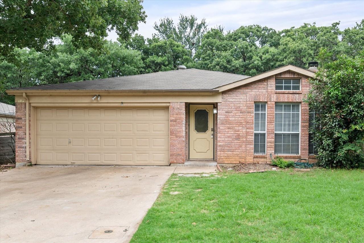 1217 Hidden Creek Dr - Photo 2 of 25