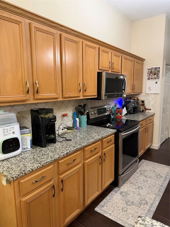 1137 Robin Cir - Photo 6 of 23