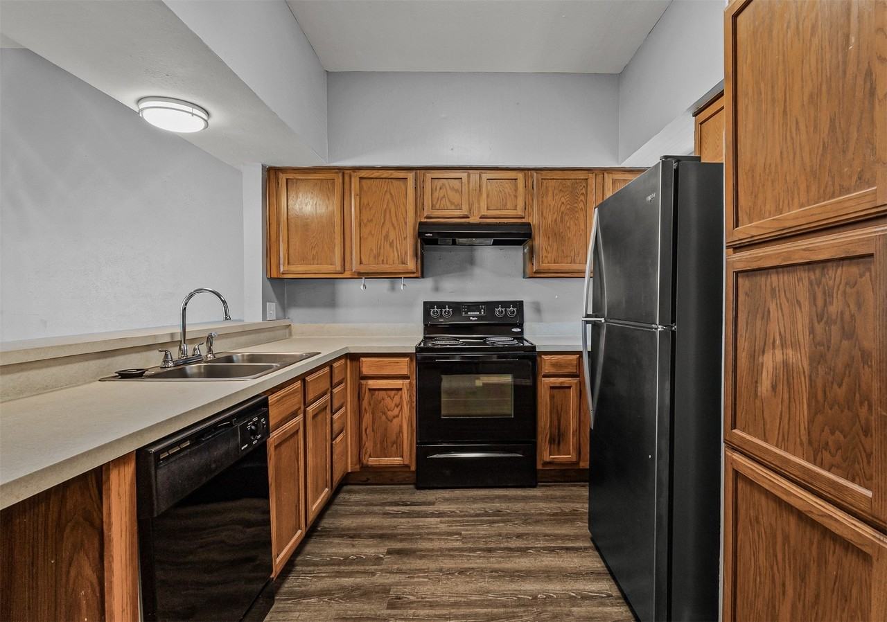 268 Henry M Chandler Dr - Photo 4 of 10