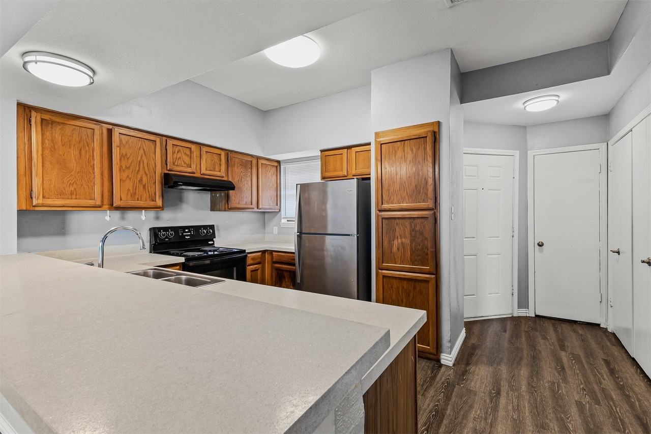 268 Henry M Chandler Dr - Photo 5 of 10