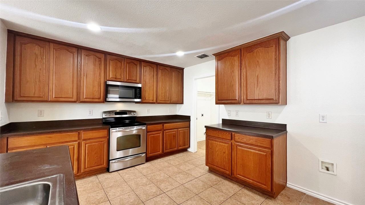 1724 Quails Nest Dr - Photo 6 of 36