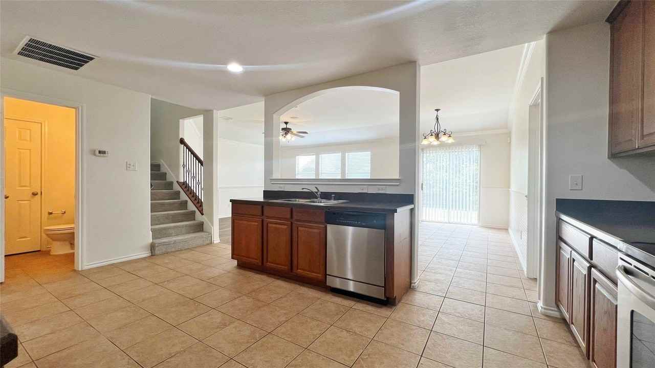 1724 Quails Nest Dr - Photo 7 of 36