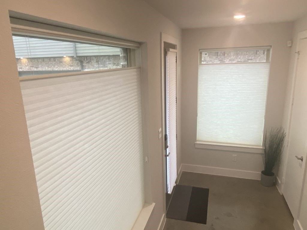 1802 Deacon Hl - Photo 3 of 39