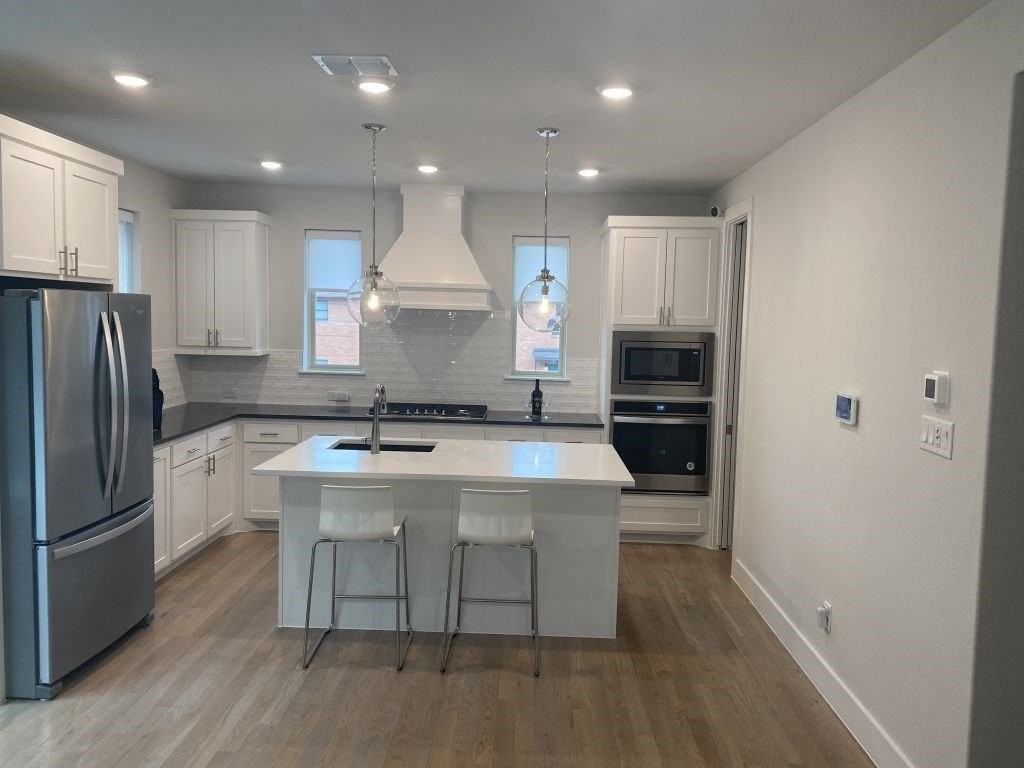 1802 Deacon Hl - Photo 5 of 39