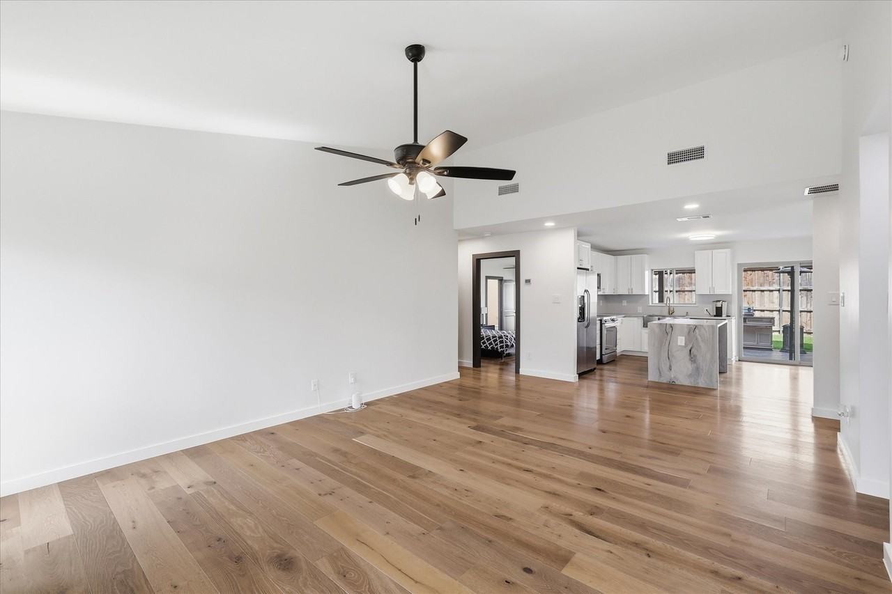 4549 Fremont Ln - Photo 6 of 29
