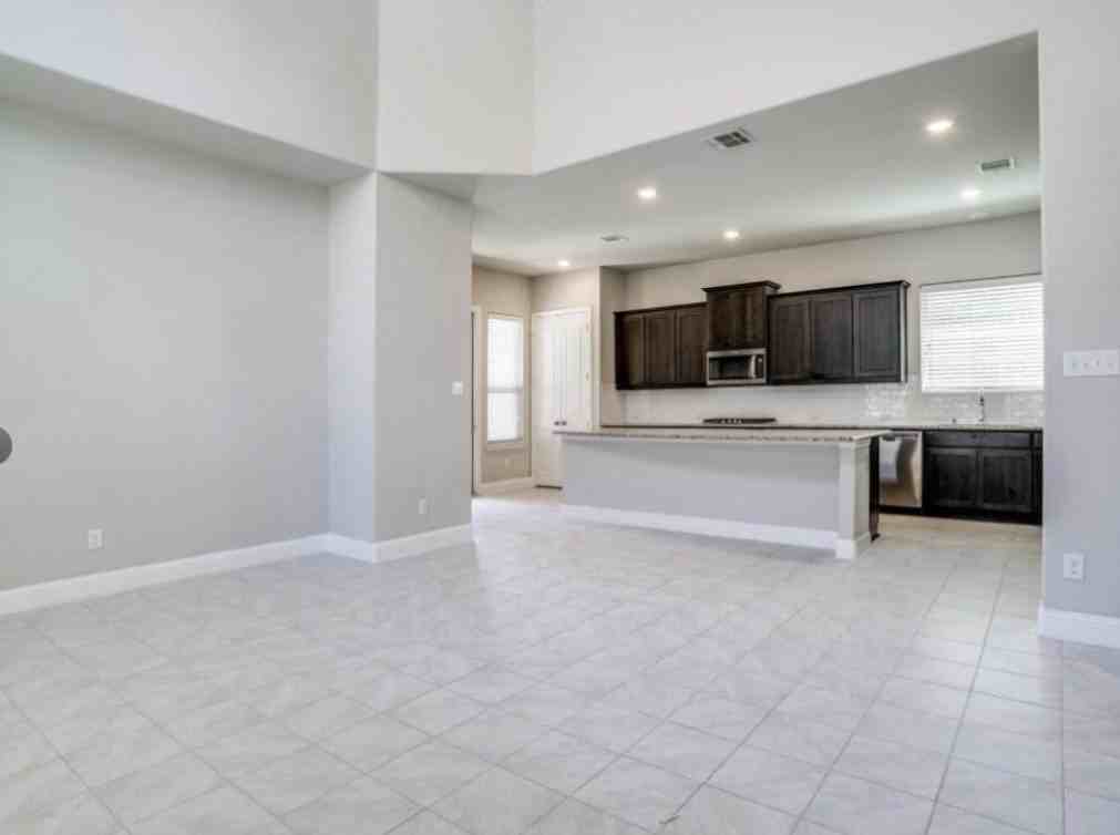 5405 Tuscarora Trl - Photo 5 of 23