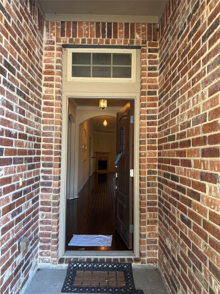 11617 Summer Springs Dr - Photo 2 of 30