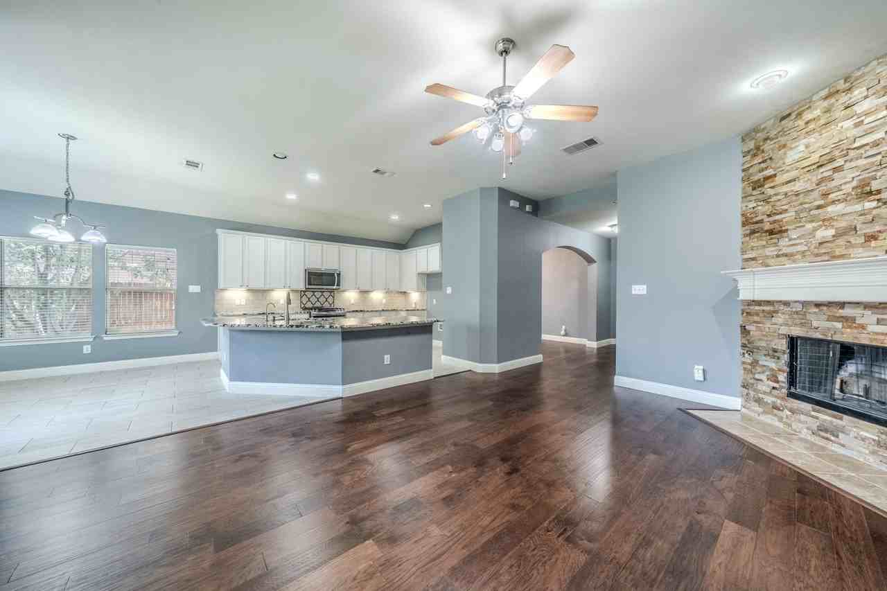 1717 Lake Eden Dr - Photo 7 of 26