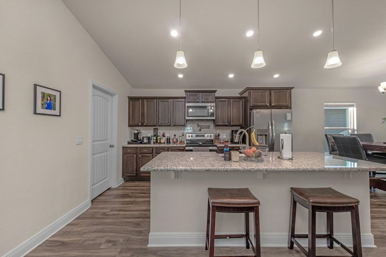 5101 Peach Dr - Photo 5 of 27