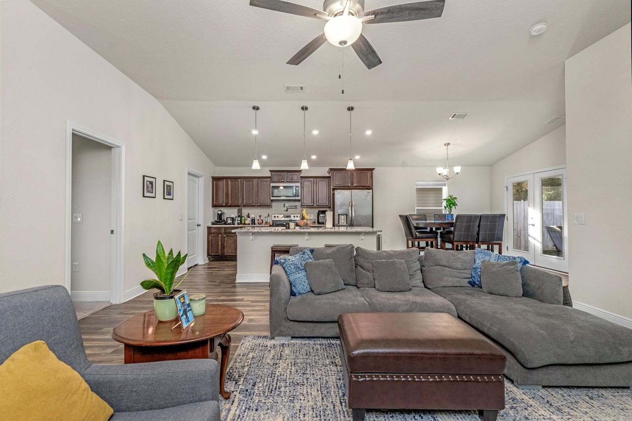 5101 Peach Dr - Photo 7 of 27