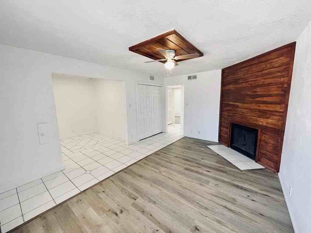 1203 Redwood Dr Apt A #A - Photo 3 of 12