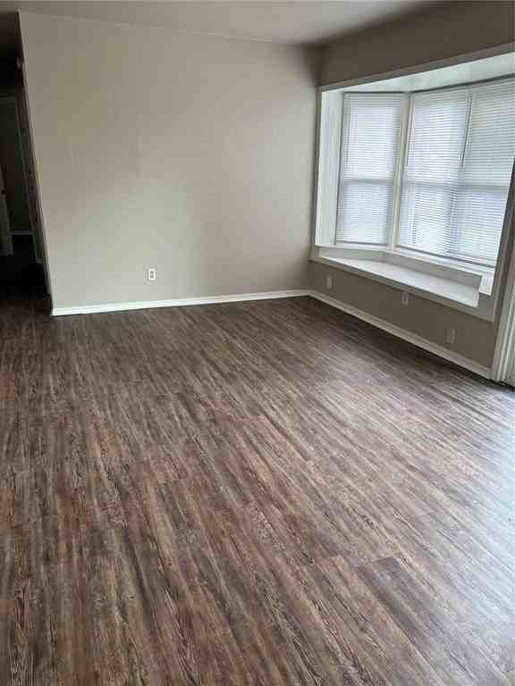624 Sw 12th St - Photo 4 of 22