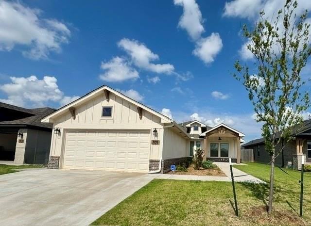 709 Caladium Dr - Photo 5 of 40