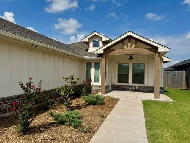 709 Caladium Dr - Photo 6 of 40