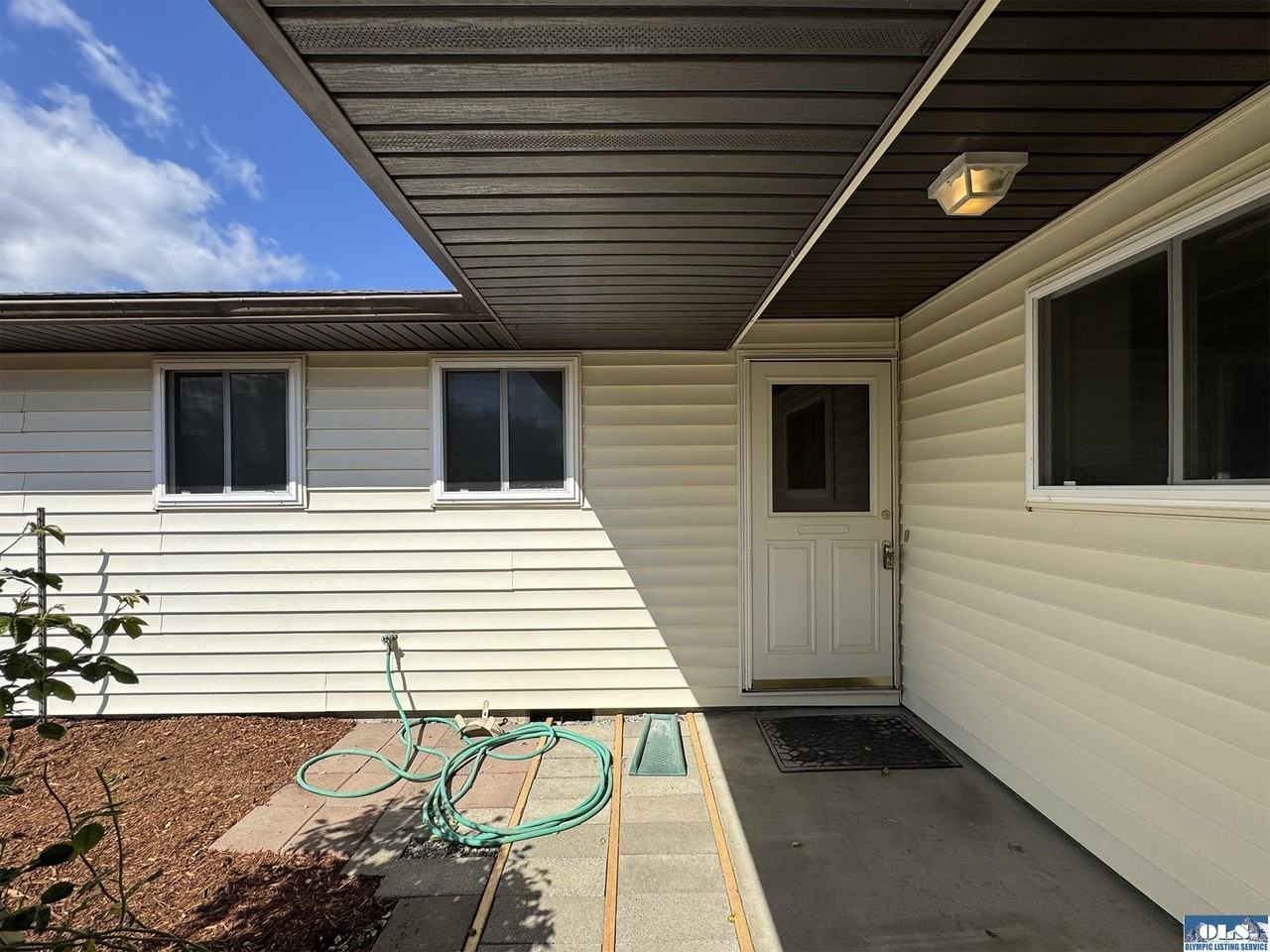 41 Mclaughlin Rd - Photo 4 of 50