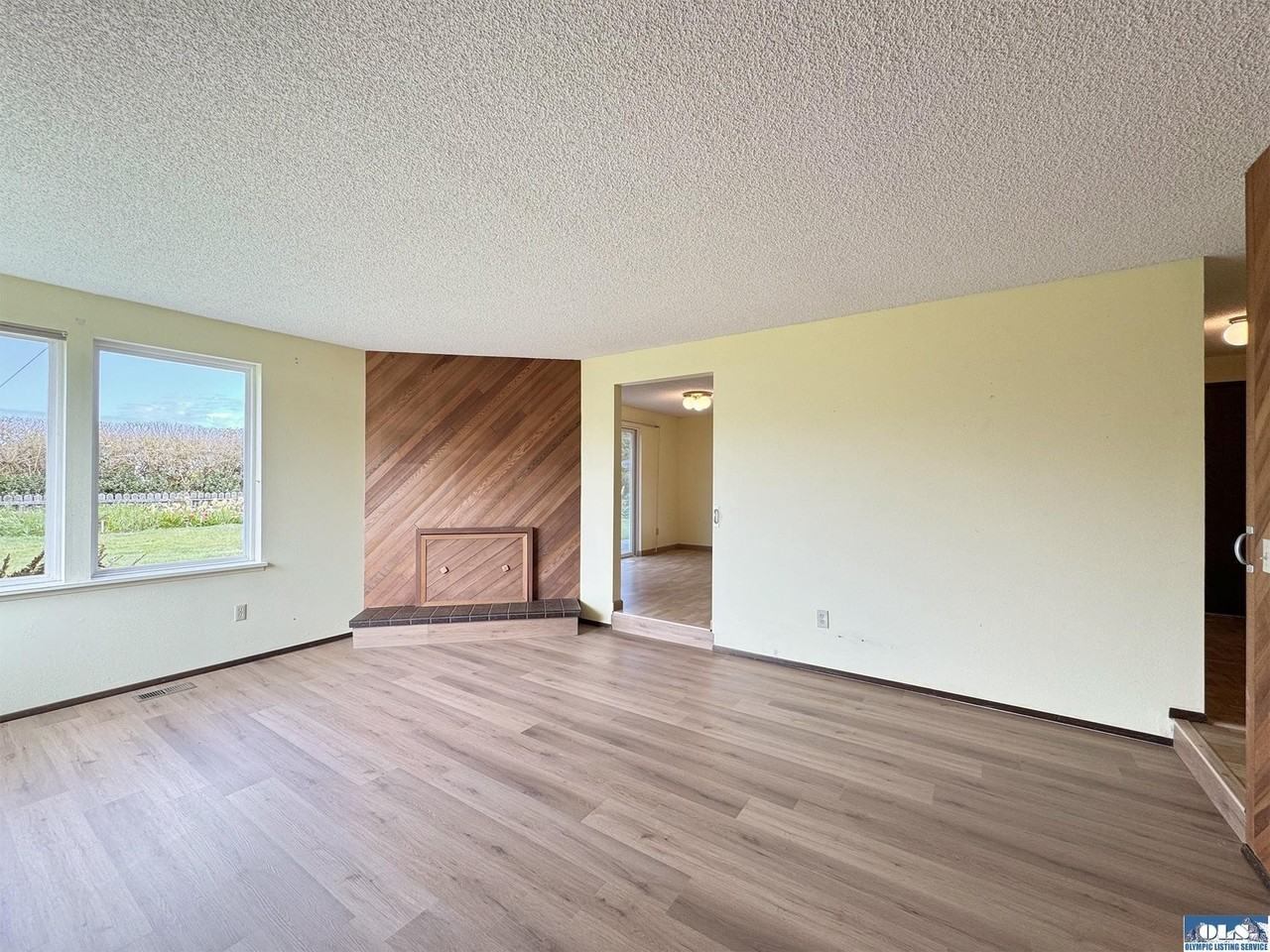 41 Mclaughlin Rd - Photo 7 of 50