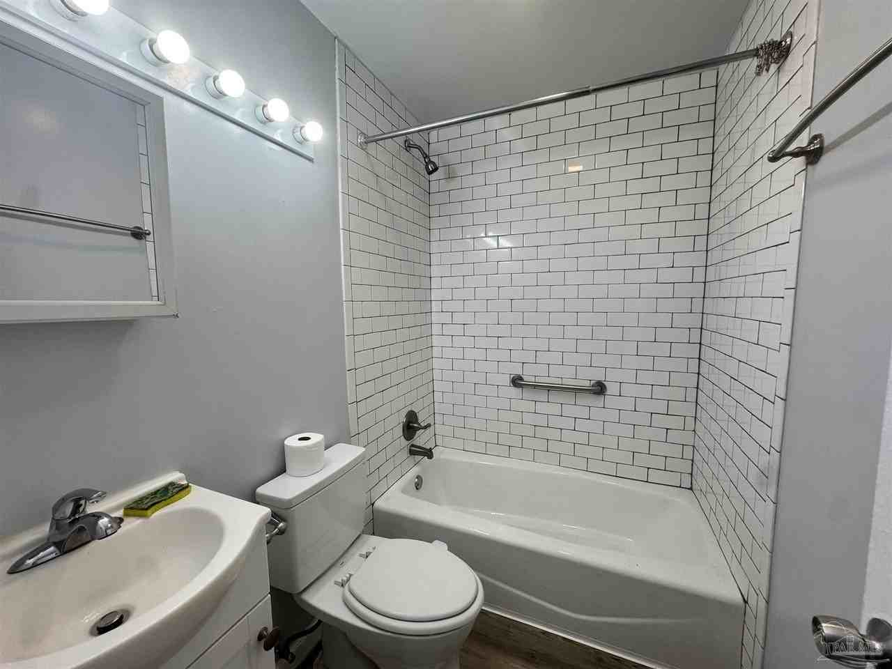 6437 Magnolia St - Photo 6 of 13