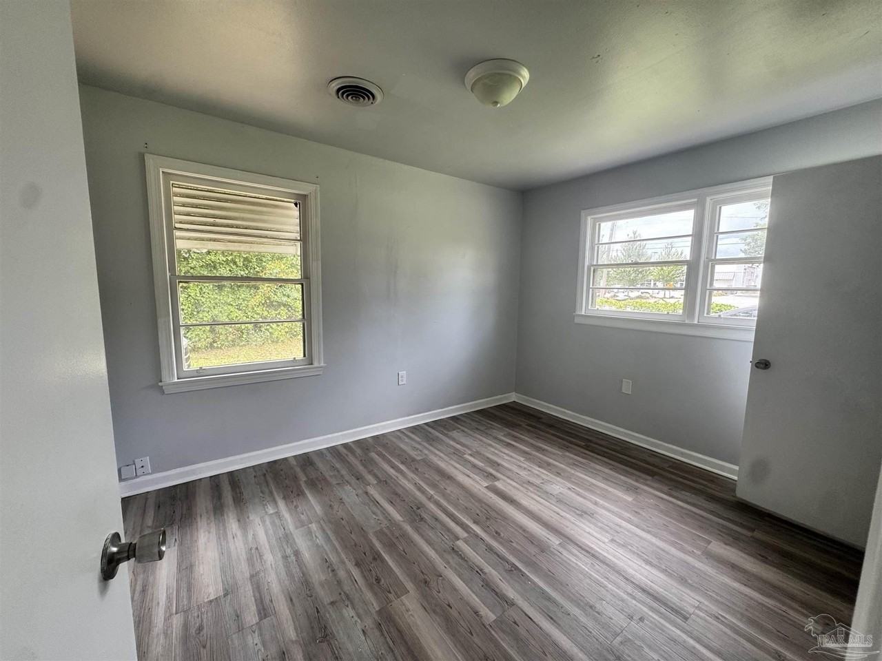 6437 Magnolia St - Photo 7 of 13