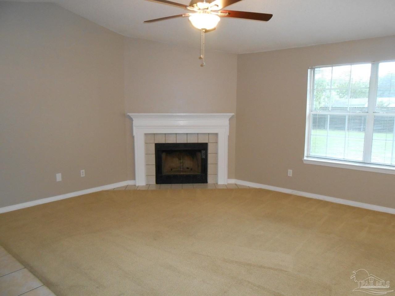 1921 Merlin Rd - Photo 2 of 18