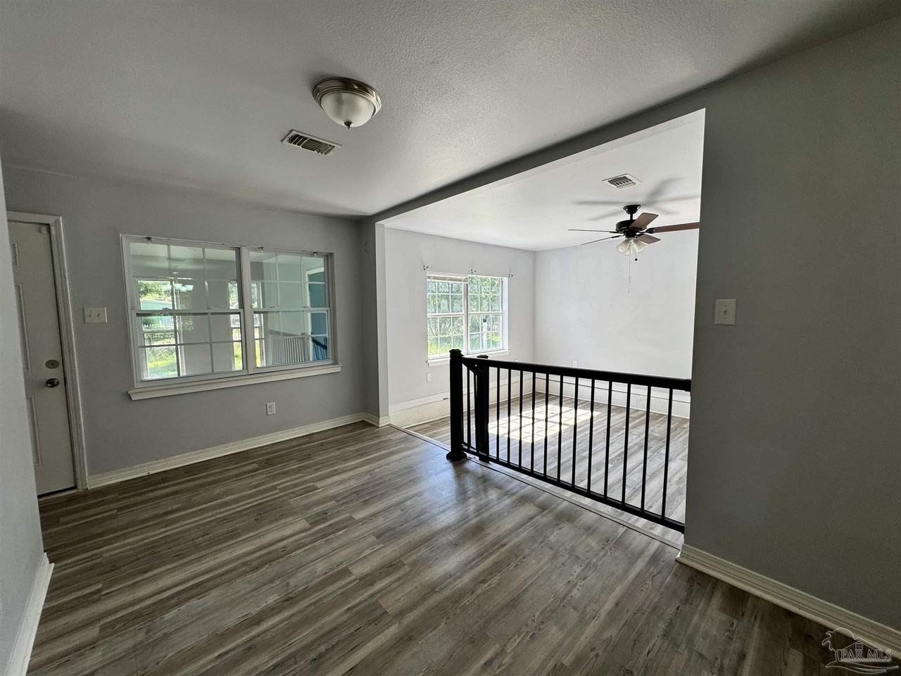6130 Syrcle Ave - Photo 6 of 20