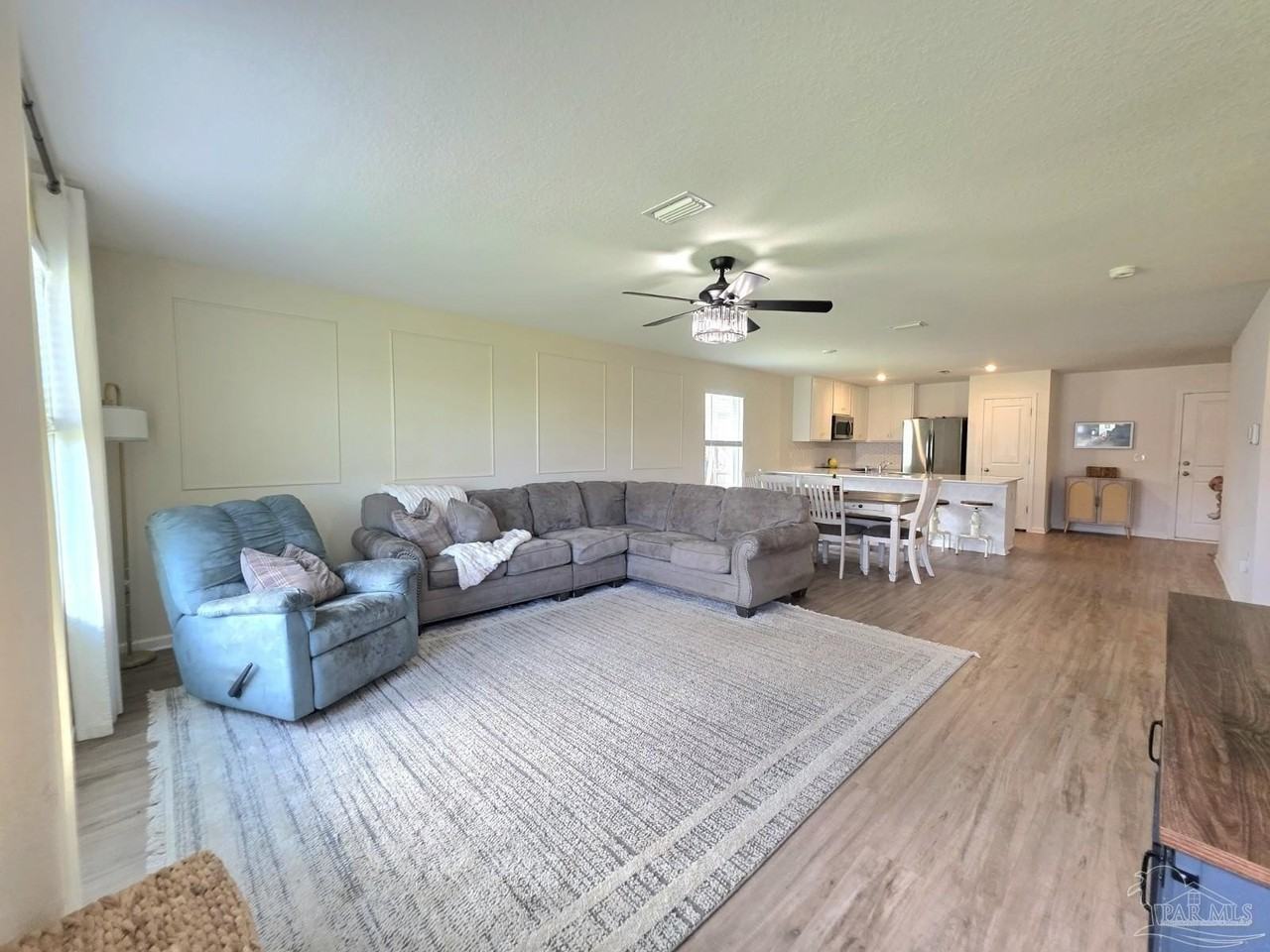 4639 Carlstrom Ln - Photo 5 of 21