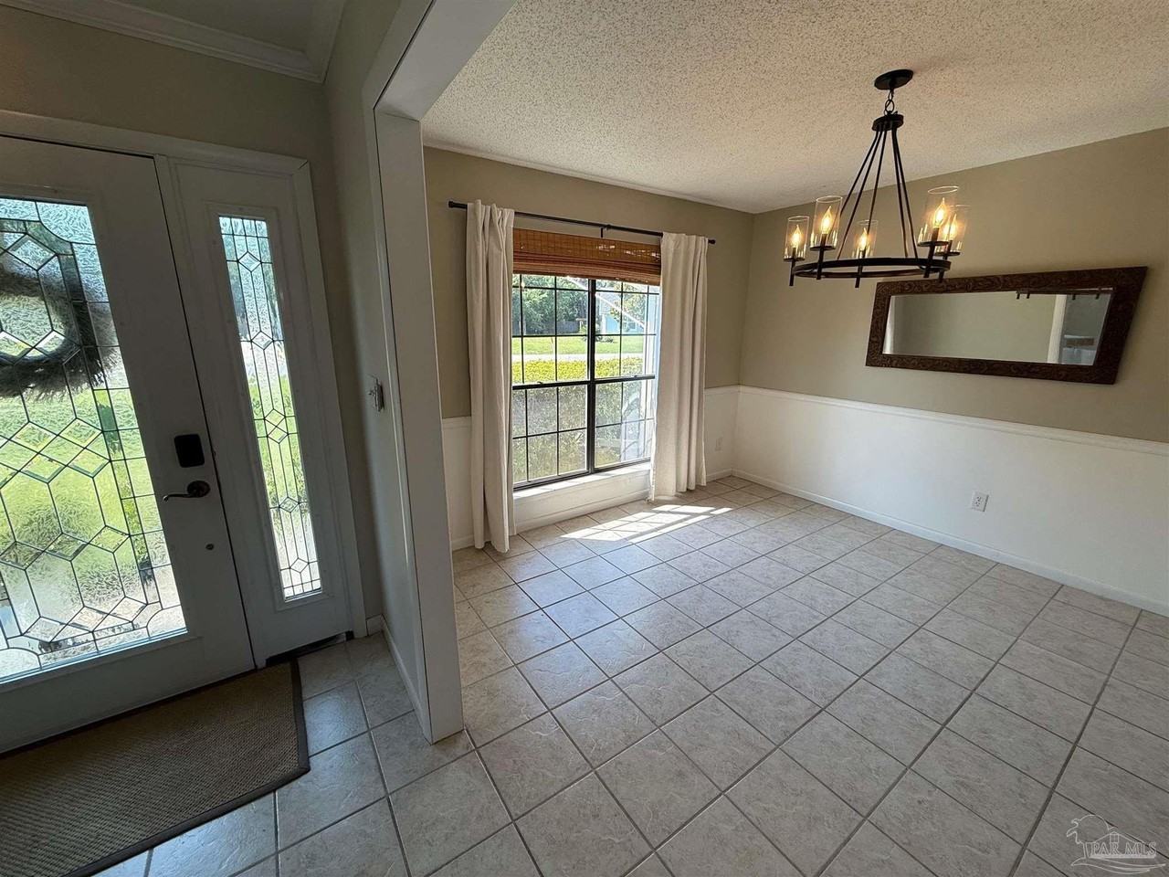 1380 Calcutta Dr - Photo 4 of 18