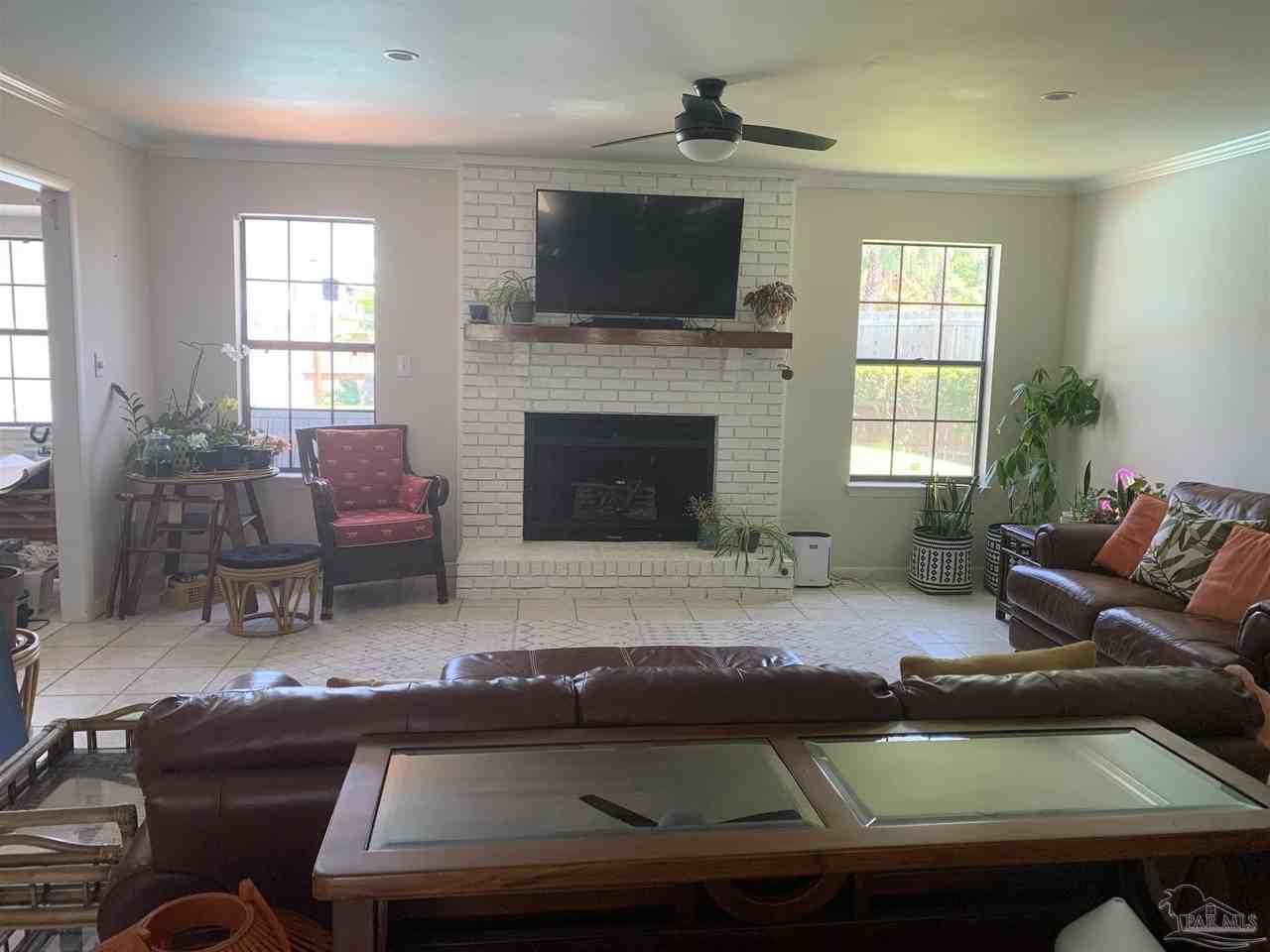 1380 Calcutta Dr - Photo 5 of 18