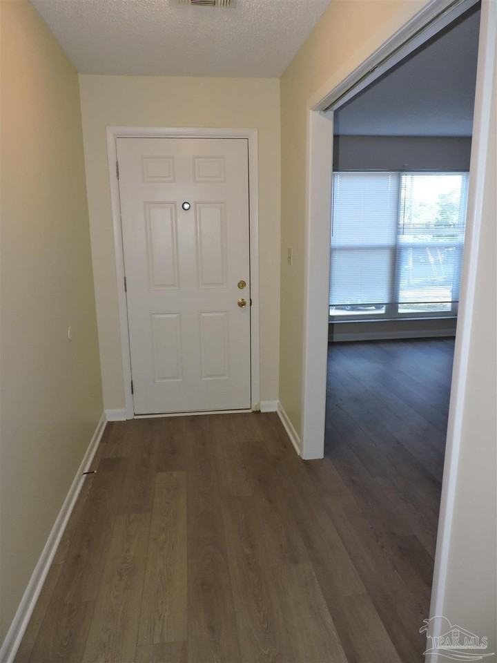 1885 Broyhill Cir - Photo 2 of 25