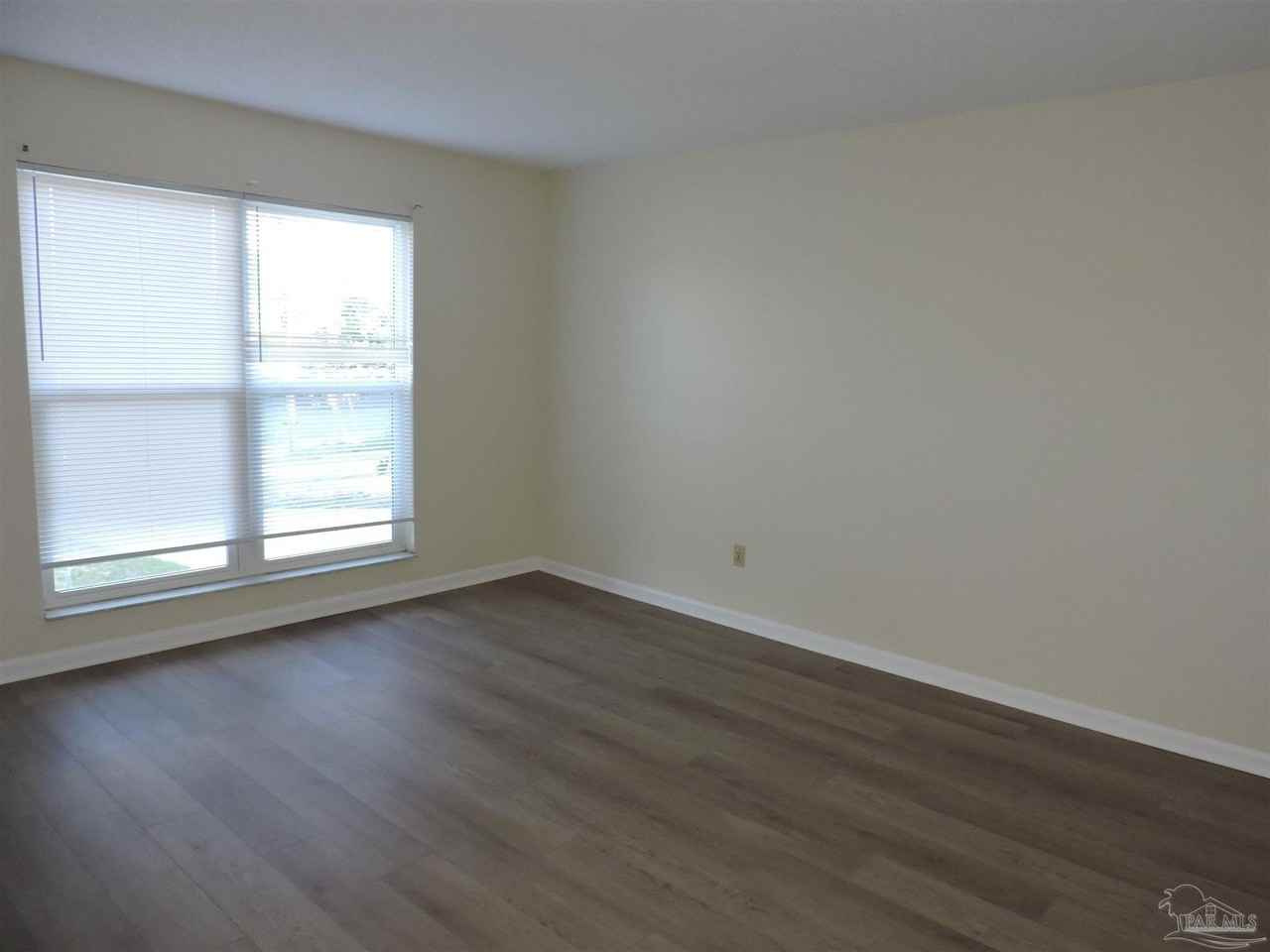 1885 Broyhill Cir - Photo 3 of 25