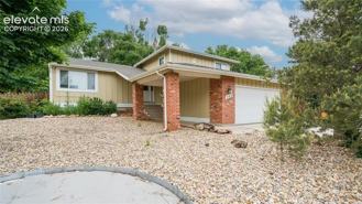 565 Wycliffe Dr - Photo 1 of 1