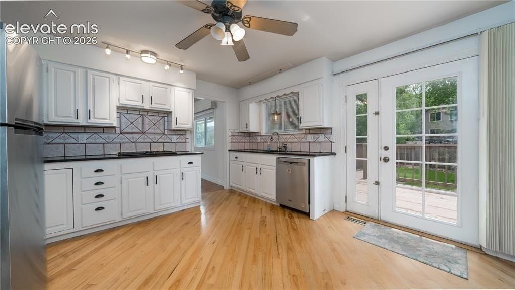565 Wycliffe Dr - Photo 5 of 23