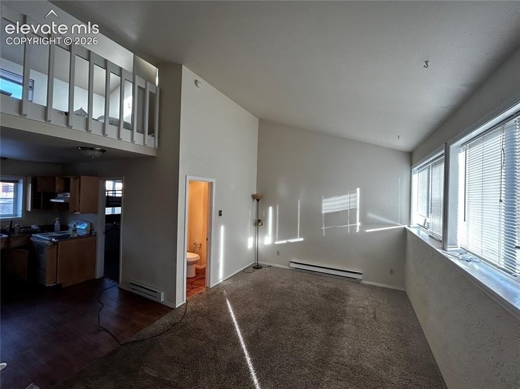 640 Forest Edge Rd #B - Photo 4 of 12