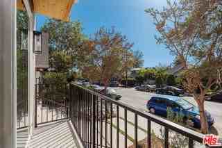 1334 Mohawk St - Photo 6 of 8