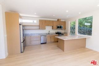 821 S Muirfield Rd - Photo 4 of 8