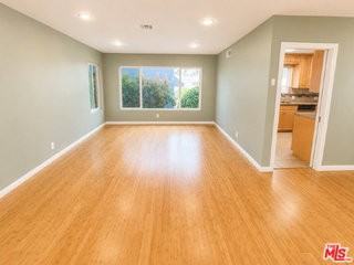 447 S Palm Dr #6 - Photo 3 of 8