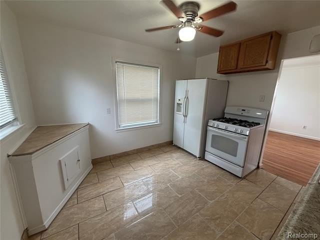 26985 Andover St - Photo 3 of 8