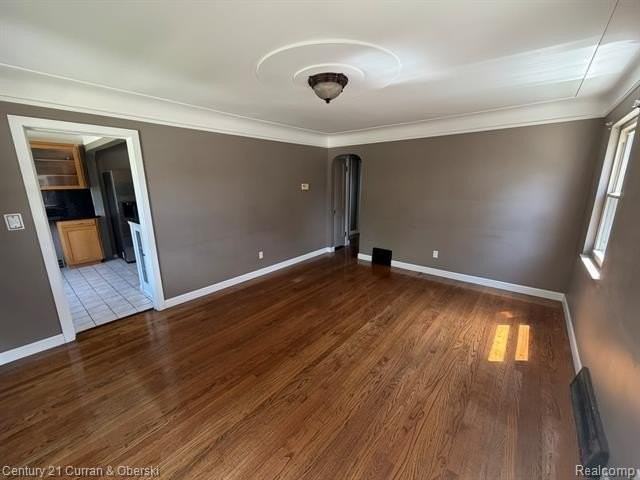 22905 Sheridan St - Photo 3 of 9