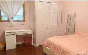 14864 Yorkshire St - Photo 6 of 8