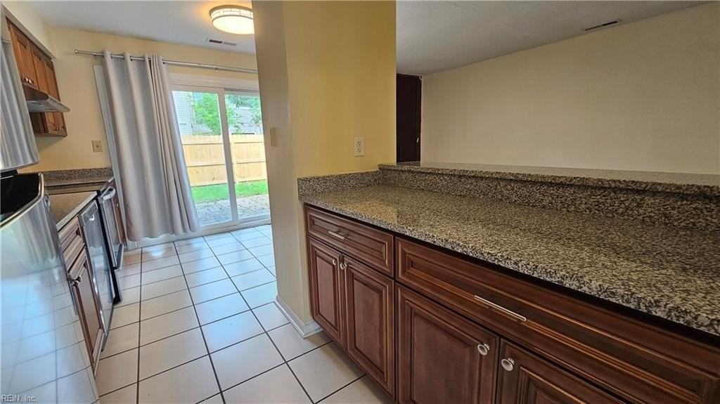 731 Woodbox Dr - Photo 5 of 16