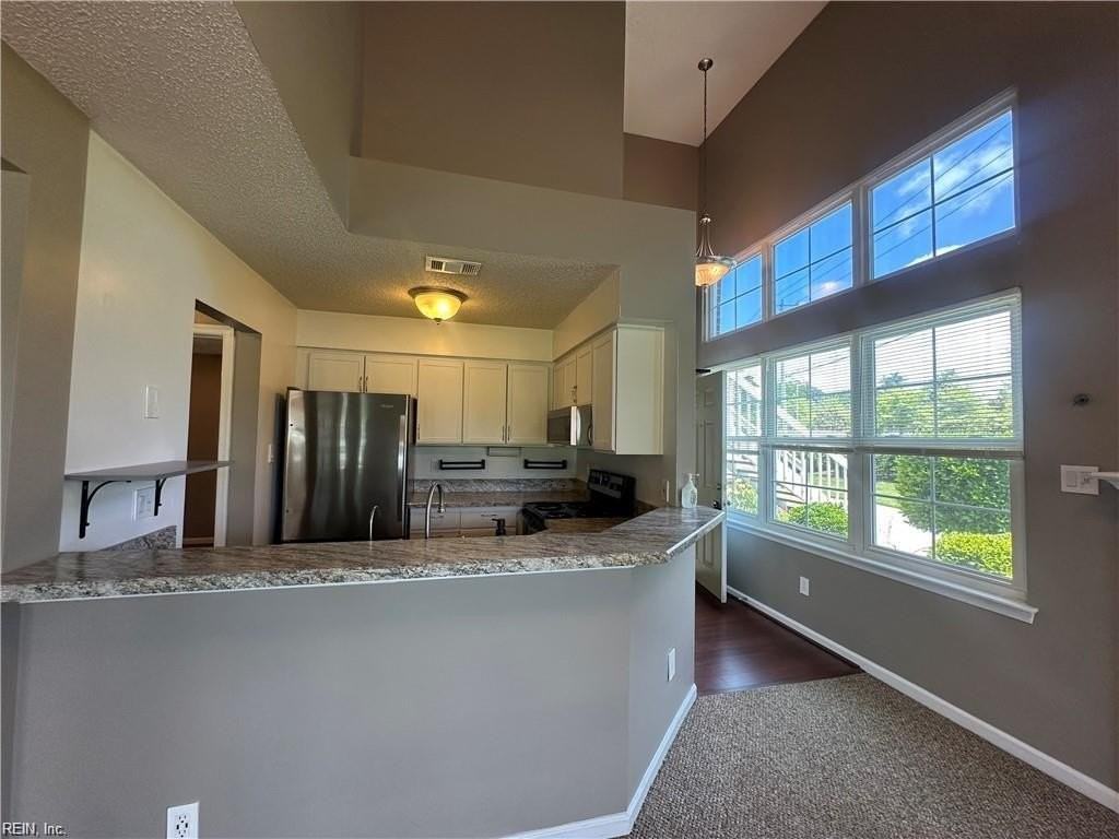 4044 Laurel Green Cir - Photo 5 of 27