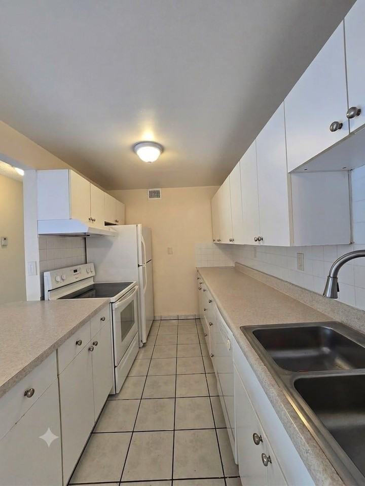 11604 Nw 29th Ct #2C - Photo 3 of 13